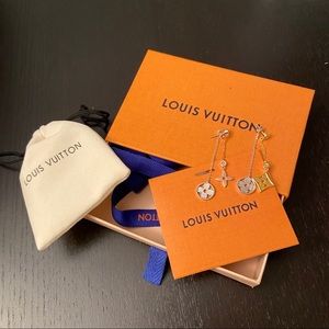 TRADE with pobbyjoyce two earrings bundle